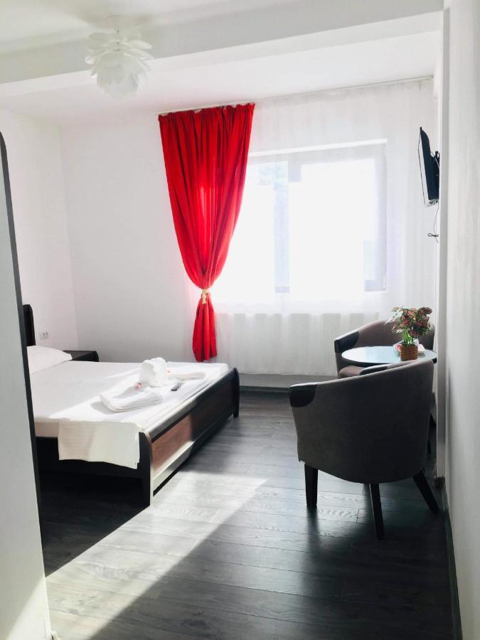 Ferienwohnung Casa Famous Iasi Exterior foto