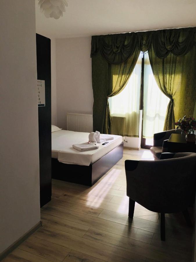 Ferienwohnung Casa Famous Iasi Exterior foto