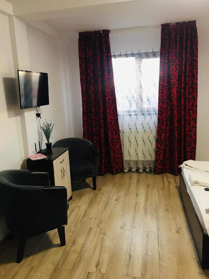 Ferienwohnung Casa Famous Iasi Exterior foto