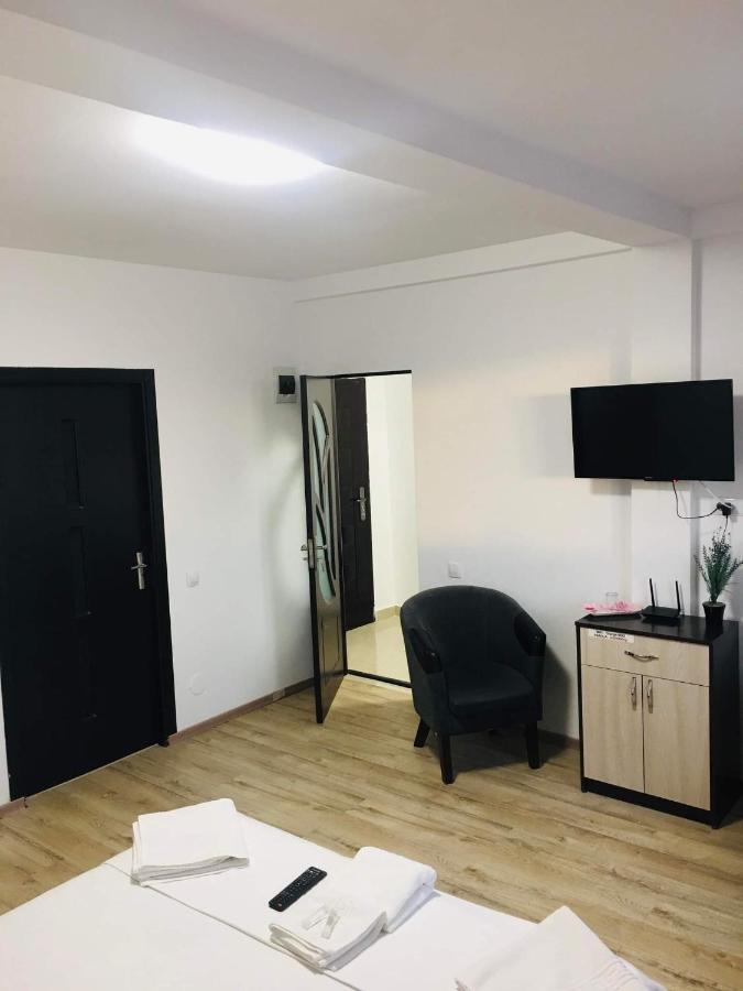 Ferienwohnung Casa Famous Iasi Exterior foto